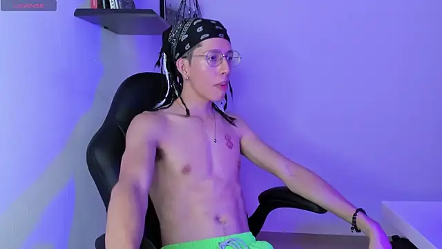 manu vera online show from March 9, 2025, 10:30 pm