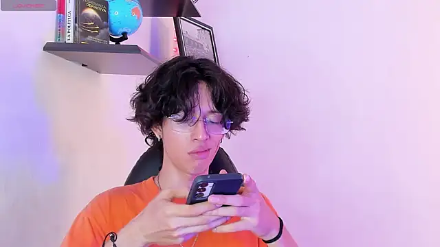 manu vera online show from September 11, 2025, 8:42 pm