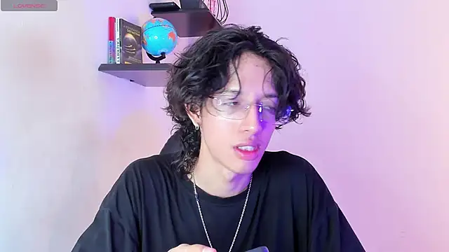 manu vera online show from September 19, 2025, 7:36 pm