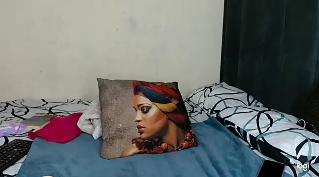 quenliyasa online show from February 9, 2025, 6:47 pm