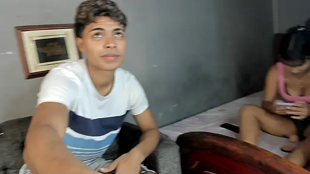 dafnezahiraa  online show from December 27, 2024, 11:42 pm