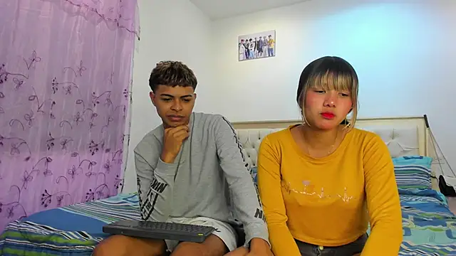 dafnezahiraa  online show from March 11, 2025, 4:54 am