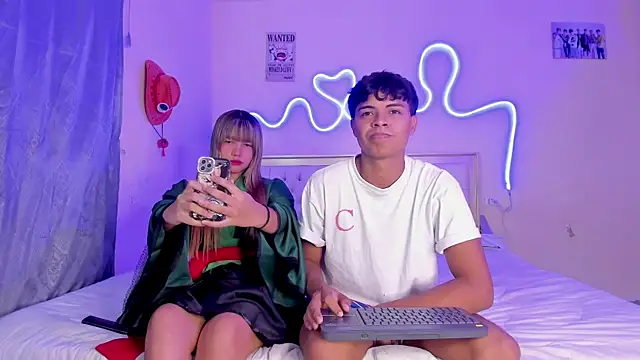 dafnezahiraa  online show from November 6, 2025, 4:02 am