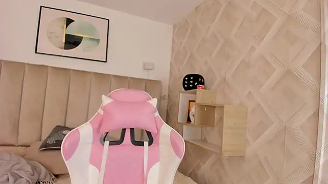 Haru Bonny online show from April 21, 2026, 8:12 pm