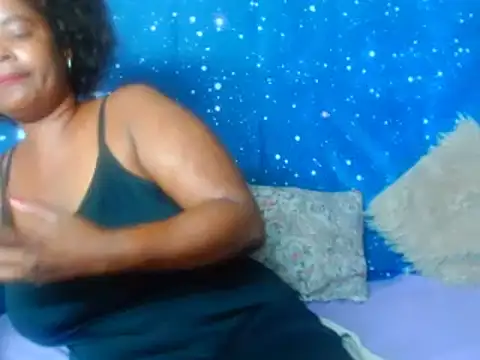 2Sweetysmile online show from January 27, 2025, 7:35 pm