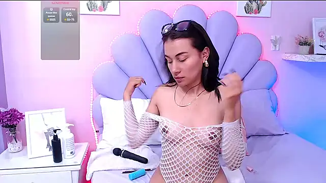 HannaPretthy online show from January 14, 2025, 7:00 pm