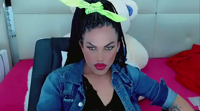 NathaliaCross online show from February 26, 2025, 12:05 am