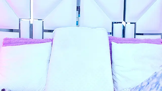 AlliciaKim online show from February 26, 2026, 12:04 pm