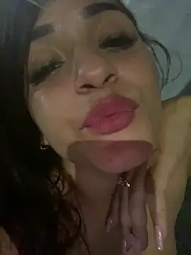 perlita05 online show from January 19, 2025, 7:25 am