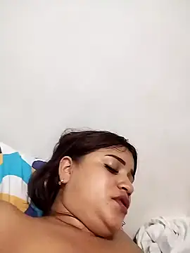 perlita05 online show from January 19, 2025, 8:19 pm
