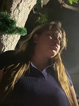 perlita05 online show from February 4, 2026, 1:11 am