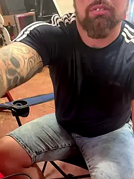 Snapshot of BigBaby964 chatting on October 3, 2025, 9:01 pm BigBaby964 online show from October 3, 2025, 9:01 pm