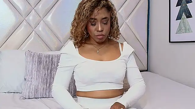 Lana-Gross online show from February 6, 2025, 4:36 pm