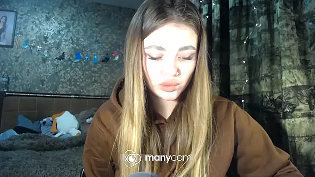 Snapshot of BonnyShy chatting on November 7, 2025, 12:27 pm BonnyShy online show from November 7, 2025, 12:27 pm