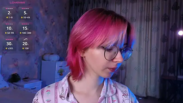 Nora Failure online show from October 6, 2025, 6:11 am