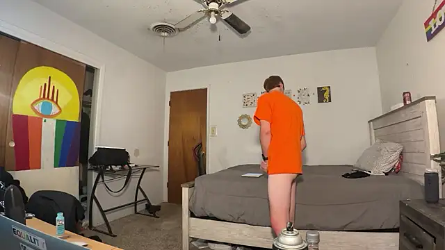 twentywithafelonyy online show from October 31, 2025, 3:57 pm