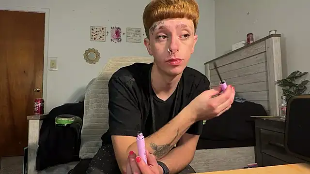 twentywithafelonyy online show from November 15, 2025, 6:15 pm