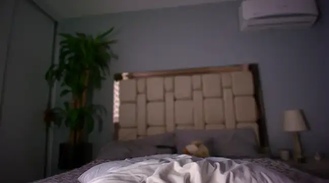 auroracaruso11 online show from January 27, 2025, 9:44 pm