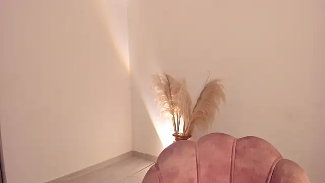 amelie murphy  online show from March 25, 2026, 11:27 am