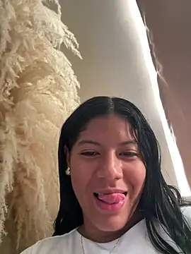 NiaBlanco online show from April 5, 2026, 7:11 pm