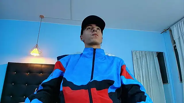 Snapshot of Lobo_17_ chatting on January 24, 2025, 7:08 am Lobo 17 online show from January 24, 2025, 7:08 am