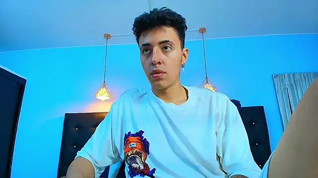 Snapshot of Lobo_17_ chatting on January 25, 2025, 7:17 am Lobo 17 online show from January 25, 2025, 7:17 am