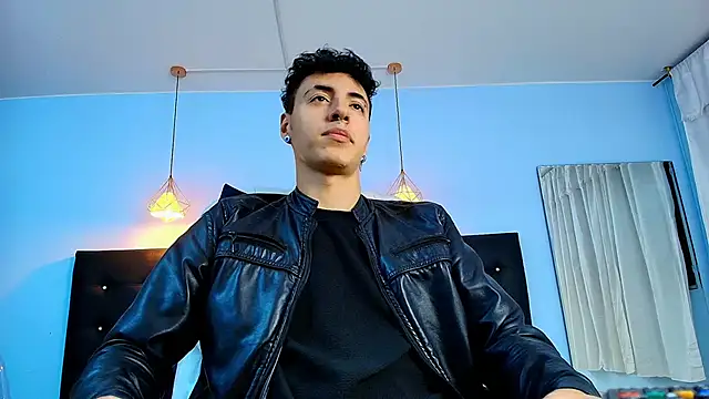 Snapshot of Lobo_17_ chatting on January 28, 2025, 3:57 am Lobo 17 online show from January 28, 2025, 3:57 am