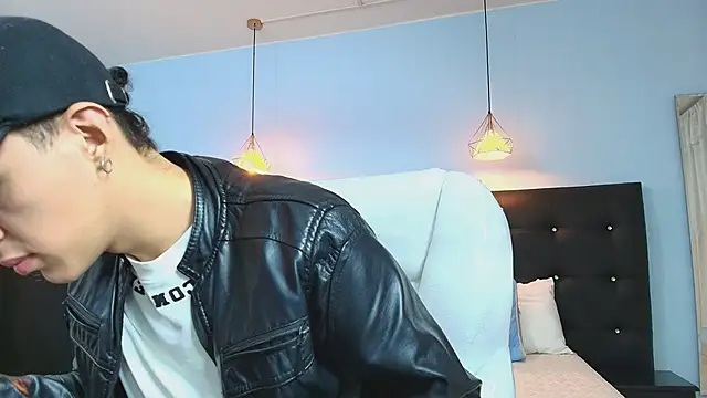 Snapshot of Lobo_17_ chatting on March 13, 2025, 4:16 am Lobo 17 online show from March 13, 2025, 4:16 am