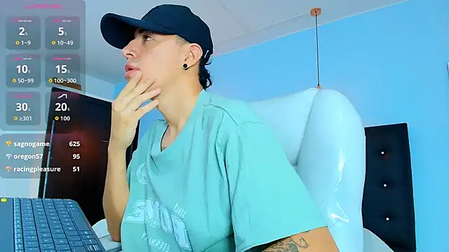 Snapshot of Lobo_17_ chatting on September 12, 2025, 3:50 am Lobo 17 online show from September 12, 2025, 3:50 am