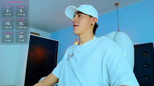 Snapshot of Lobo_17_ chatting on September 23, 2025, 3:42 am Lobo 17 online show from September 23, 2025, 3:42 am