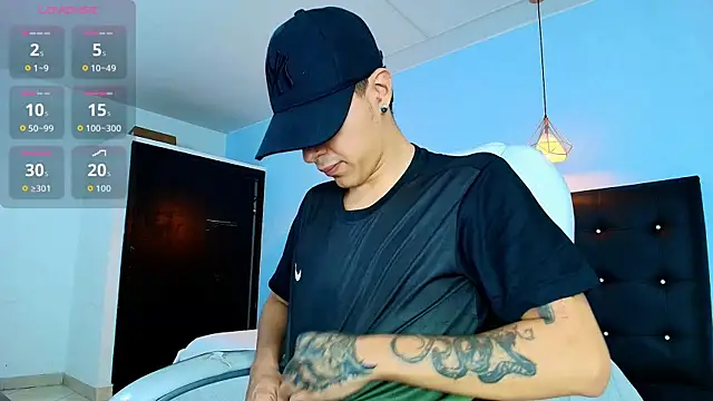 Snapshot of Lobo_17_ chatting on September 24, 2025, 3:54 am Lobo 17 online show from September 24, 2025, 3:54 am