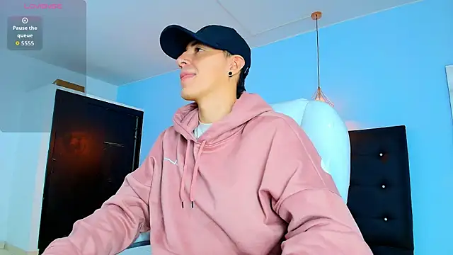 Snapshot of Lobo_17_ chatting on September 26, 2025, 4:27 am Lobo 17 online show from September 26, 2025, 4:27 am