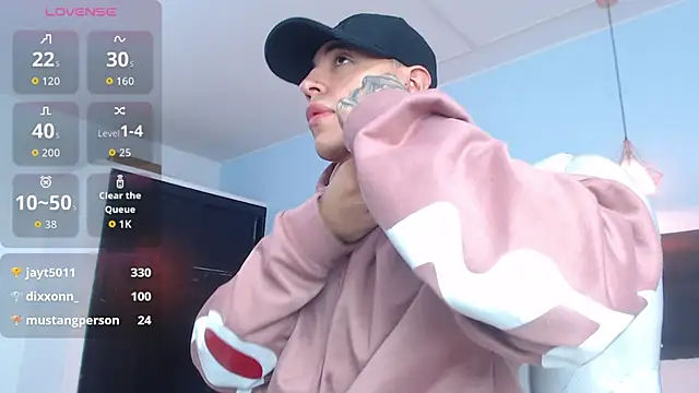 Snapshot of Lobo_17_ chatting on October 15, 2025, 3:39 am Lobo 17 online show from October 15, 2025, 3:39 am