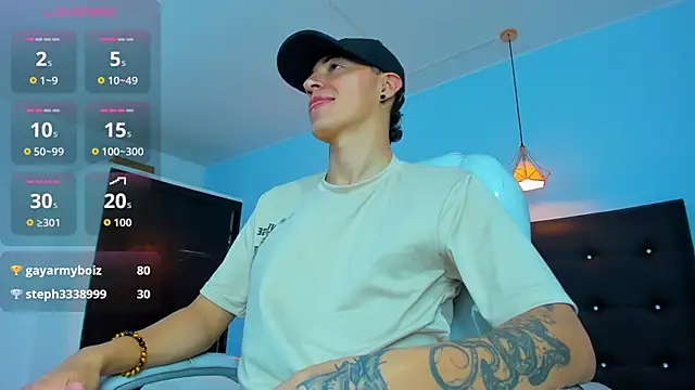 Snapshot of Lobo_17_ chatting on October 29, 2025, 3:42 am Lobo 17 online show from October 29, 2025, 3:42 am