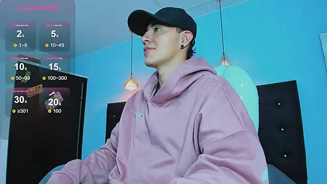 Snapshot of Lobo_17_ chatting on November 5, 2025, 3:50 am Lobo 17 online show from November 5, 2025, 3:50 am