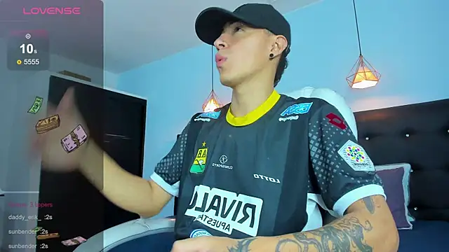 Lobo 17  online show from November 23, 2025, 3:39 am