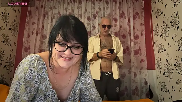 Snapshot of StellarTeam chatting on September 17, 2025, 8:43 pm StellarTeam online show from September 17, 2025, 8:43 pm