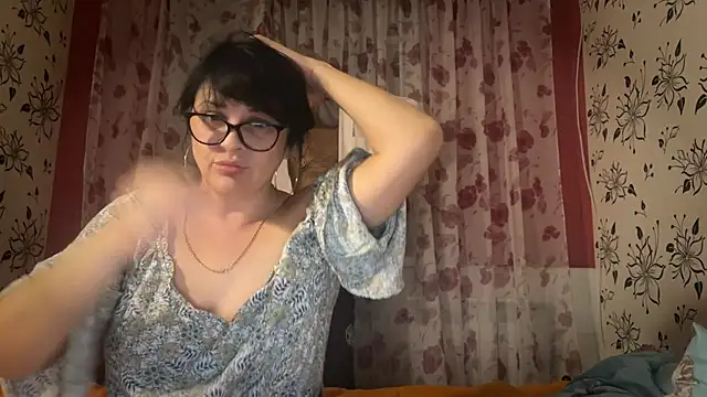 Snapshot of StellarTeam chatting on October 15, 2025, 9:59 pm StellarTeam online show from October 15, 2025, 9:59 pm