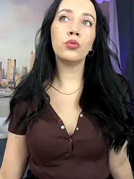 MonikaSweetXXX online show from October 3, 2025, 8:39 pm