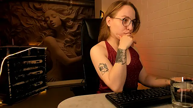 AphexQueen online show from November 23, 2025, 5:29 am