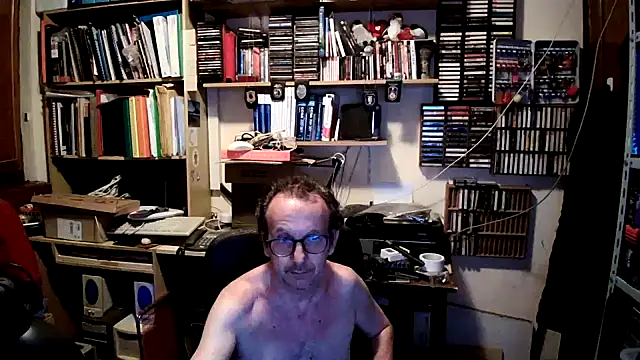 Snapshot of Marco_Marchese chatting on July 5, 2026, 10:39 pm Marco Marchese online show from July 5, 2026, 10:39 pm