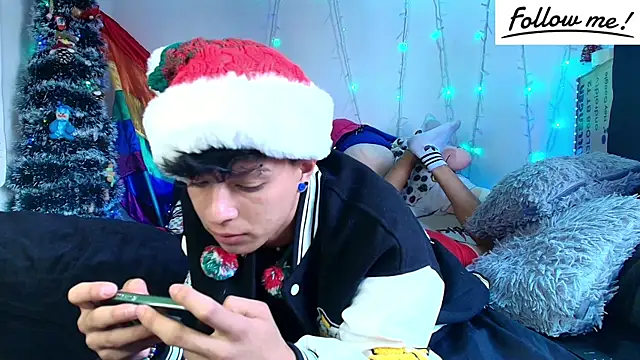 Snapshot of twink_sebas_ chatting on December 24, 2024, 1:50 pm twink sebas online show from December 24, 2024, 1:50 pm