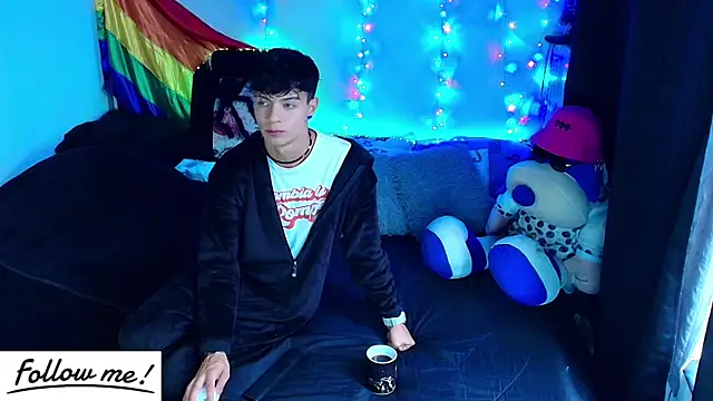 Snapshot of twink_sebas_ chatting on December 29, 2024, 12:55 pm twink sebas online show from December 29, 2024, 12:55 pm