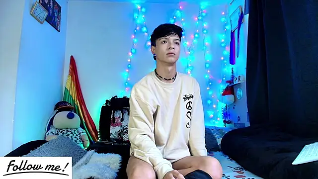 Snapshot of twink_sebas_ chatting on January 5, 2025, 2:41 pm twink sebas online show from January 5, 2025, 2:41 pm