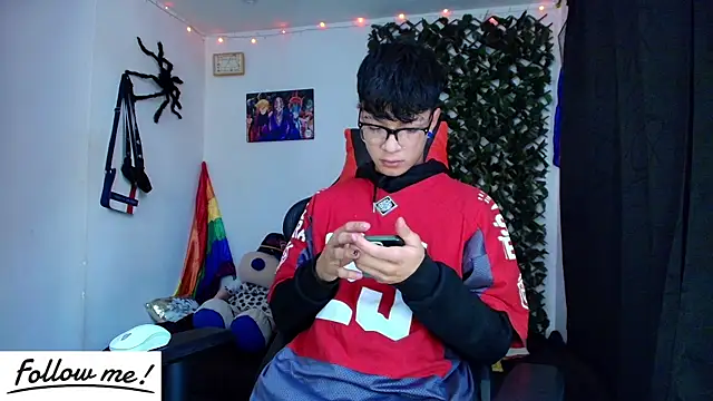 Snapshot of twink_sebas_ chatting on January 19, 2025, 4:14 pm twink sebas online show from January 19, 2025, 4:14 pm