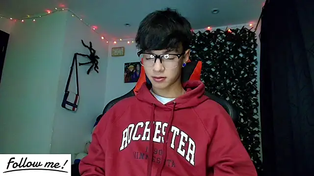 Snapshot of twink_sebas_ chatting on January 22, 2025, 9:13 am twink sebas online show from January 22, 2025, 9:13 am