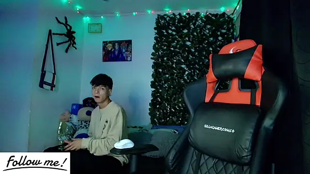 Snapshot of twink_sebas_ chatting on January 30, 2025, 4:16 am twink sebas online show from January 30, 2025, 4:16 am