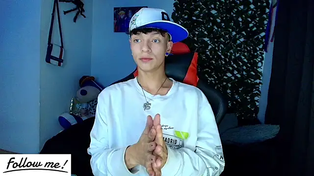 Snapshot of twink_sebas_ chatting on January 31, 2025, 6:13 am twink sebas online show from January 31, 2025, 6:13 am