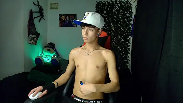 Snapshot of twink_sebas_ chatting on February 9, 2025, 12:28 am twink sebas online show from February 9, 2025, 12:28 am