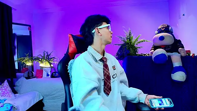 Snapshot of twink_sebas_ chatting on October 12, 2025, 7:18 am twink sebas online show from October 12, 2025, 7:18 am